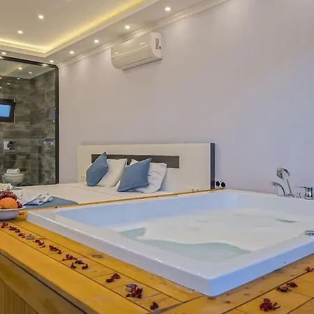 Ortac 4 Doga Icerisinde, Korunakli * Kas