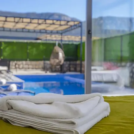 Ortac 4 Doga Icerisinde, Korunakli