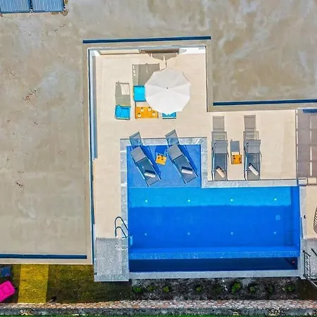 וילה Ortac 4 Doga Icerisinde, Korunakli *