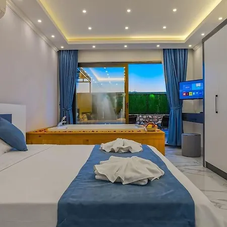 Ortac 4 Doga Icerisinde, Korunakli וילה