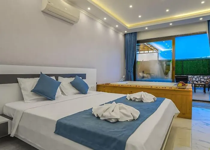 Ortac 4 Doga Icerisinde, Korunakli Villa Kaş